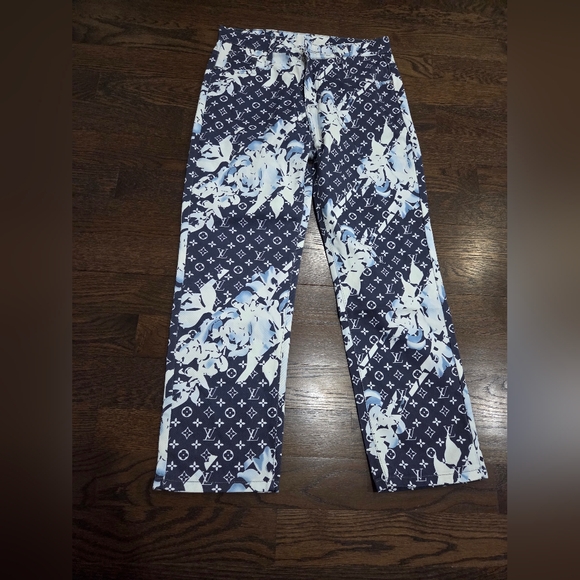 Men's Designer jeans. I like them but to small. Says 34 but fit more like a 32